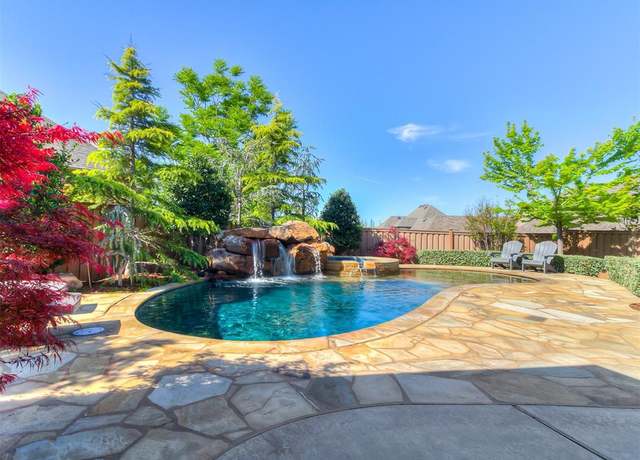 Property at 3216 Silvercliffe Ct, Edmond, OK 73012, 5 beds, 4 baths