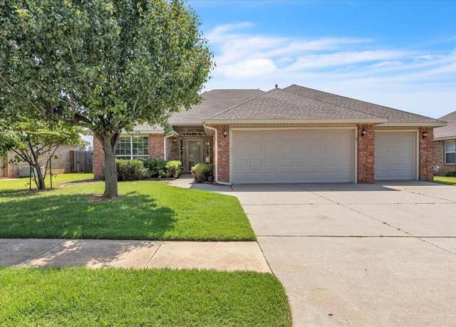 Property at 208 Stebbins, Yukon, OK 73099, 3 beds, 2 baths