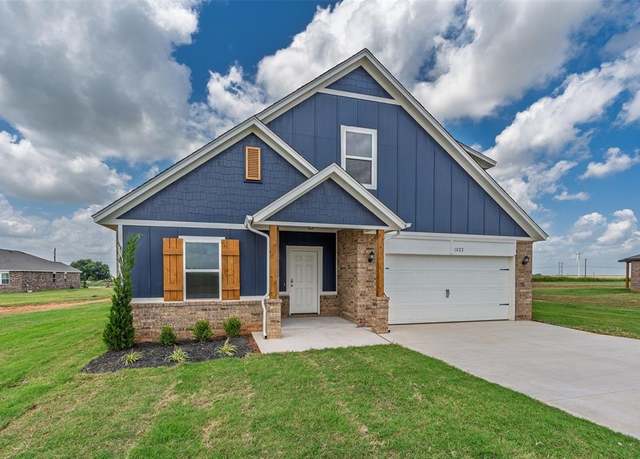 Property at 1022 Prairie Dr, Tuttle, OK 73089, 4 beds, 3 baths