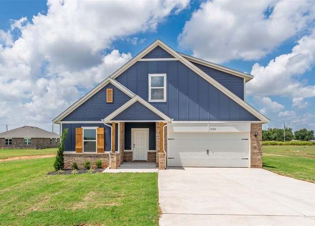 Property at 1022 Prairie Dr, Tuttle, OK 73089, 4 beds, 3 baths