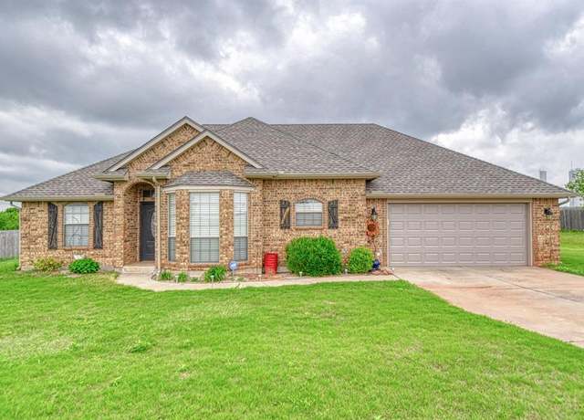 Property at 908 County Street 2932, Tuttle, OK 73089, 3 beds, 2 baths