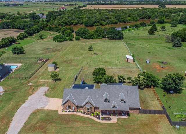 Property at 30454 Wolf Creek Ln, Cashion, OK 73016, 4 beds, 3.5 baths