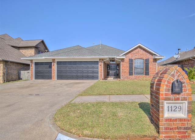 Property at 1129 SW 128th St, Oklahoma City, OK 73170, 3 beds, 2 baths