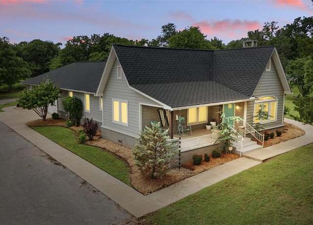 Property at 13451 S Douglas Blvd, Guthrie, OK 73044, 3 beds, 2 baths
