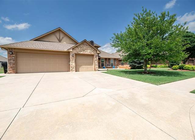 Property at 2501 SE 12th St, Moore, OK 73160, 3 beds, 2.5 baths