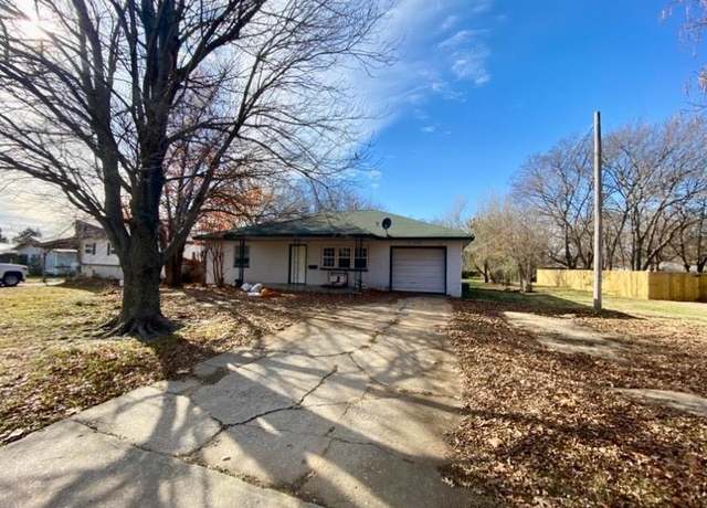 Property at 505 S 7th St, Okemah, OK 74859, 2 beds, 2 baths