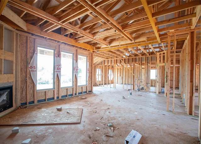 Property at 667 Still Mdws, Guthrie, OK 73044, 4 beds, 2 baths