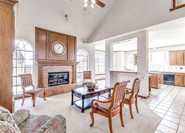 Property at 2616 Redvine Rd, Edmond, OK 73034, 4 beds, 2.5 baths