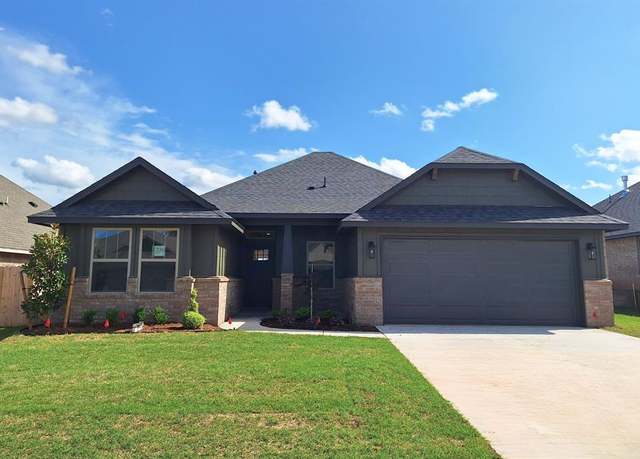 Property at 6124 Frankie Lynn Ln, Edmond, OK 73034, 3 beds, 2 baths