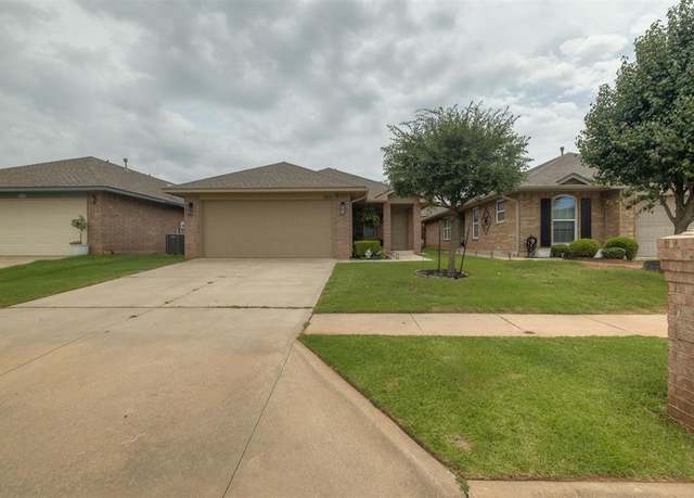 Property at 3600 Green Apple Pl, Moore, OK 73160, 3 beds, 2 baths