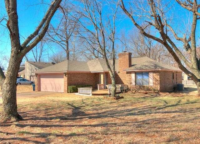 Property at 2115 N 9th Ave, Purcell, OK 73080, 3 beds, 2 baths