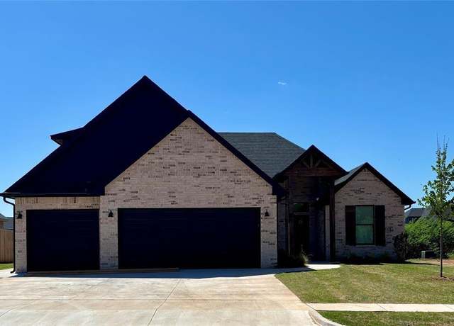 Property at 10817 Blue Creek Dr, Yukon, OK 73099, 3 beds, 2.5 baths