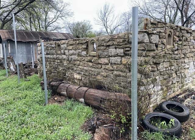 Property at 1212 W Wyandotte Ave, Sulphur, OK 73086