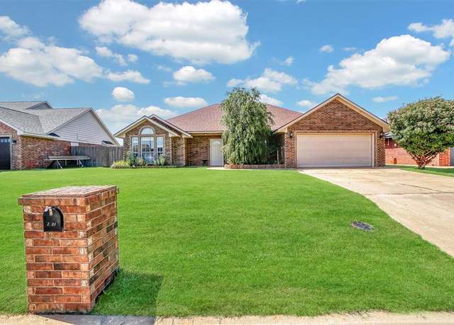 Property at 2901 N Towne Dr, Altus, OK 73521, 3 beds, 2 baths