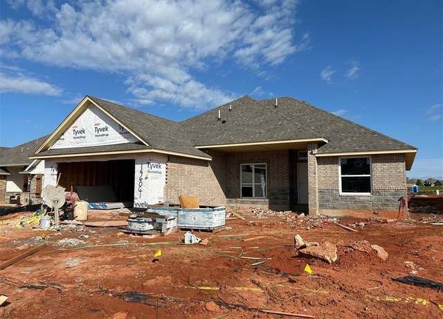 Property at 19604 Denison Ave, Edmond, OK 73012, 3 beds, 2 baths