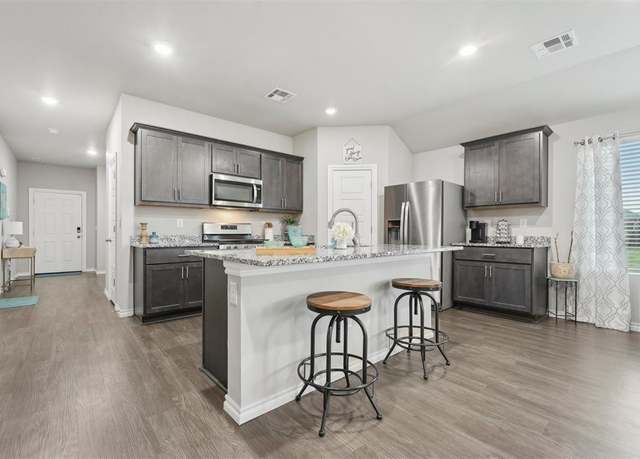 Property at 12549 NW 139th St, Piedmont, OK 73078, 4 beds, 3 baths