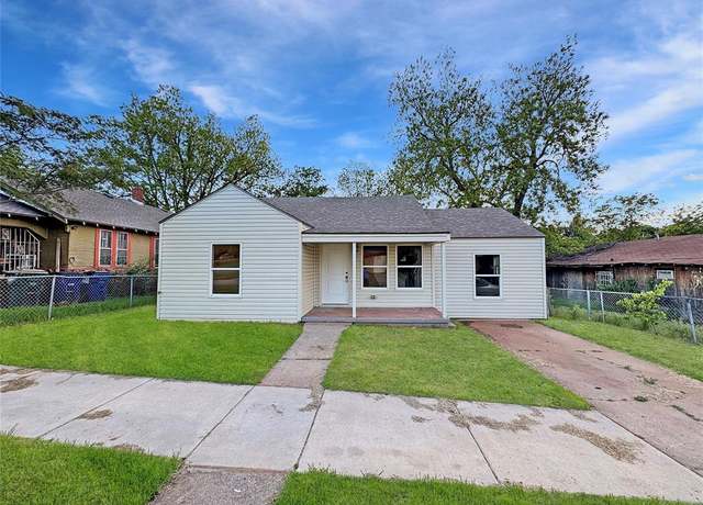 Property at 1226 S 1st St, Chickasha, OK 73018, 2 beds, 1 bath