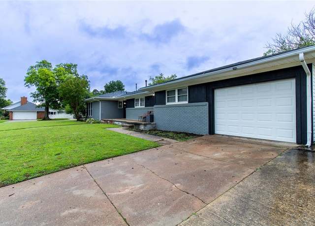 Property at 1712 N Pennsylvania Ave, Shawnee, OK 74804, 3 beds, 2 baths