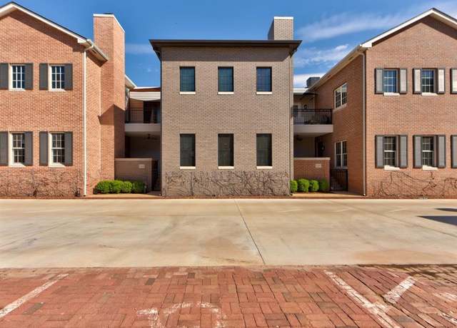 Property at 3109 Hickory Sign Post Rd Unit 33B, Oklahoma City, OK 73116, 2 beds, 2.5 baths