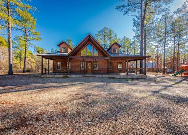 Property at 86 Scrubb Oak Trl, Broken Bow, OK 74728, 5 beds, 3 baths