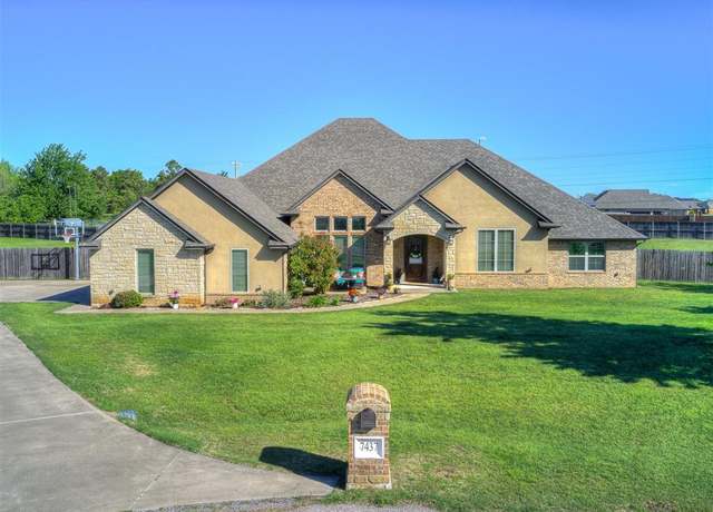 Property at 7437 SW 105th St, Oklahoma City, OK 73173, 4 beds, 4 baths