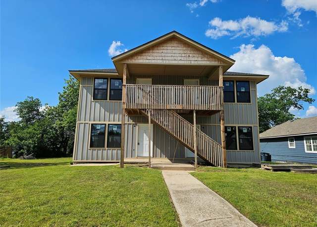 Property at 210 W Georgia St, Shawnee, OK 74804, 4 beds, 4 baths