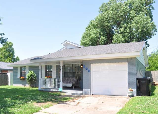 Property at 107 N Norman Ave, Moore, OK 73160, 4 beds, 2 baths