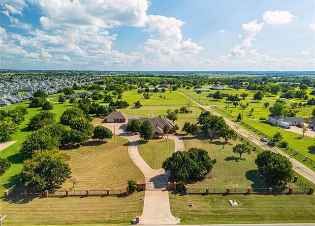 Property at 520 SW 164th St, Oklahoma City, OK 73170, 6 beds, 6 baths