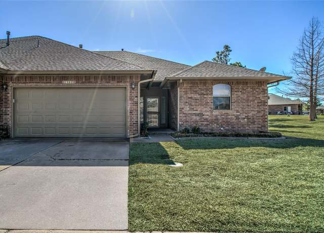 Property at 16121 Sonoma Dr, Edmond, OK 73013, 3 beds, 2 baths