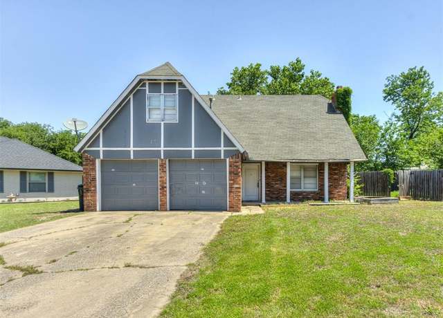 Property at 207 Americana Ct, Norman, OK 73069, 3 beds, 2 baths