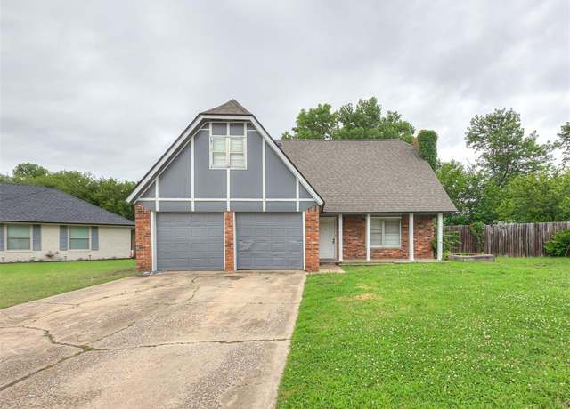 Property at 207 Americana Ct, Norman, OK 73069, 3 beds, 2 baths