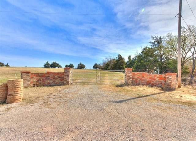 Property at 5040 Springfield Dr, Guthrie, OK 73044