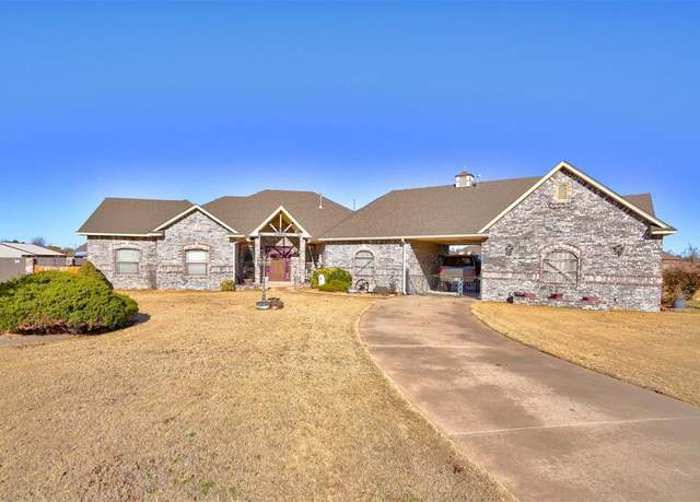 Property at 4611 Creekside Dr, Tuttle, OK 73089, 3 beds, 2.5 baths