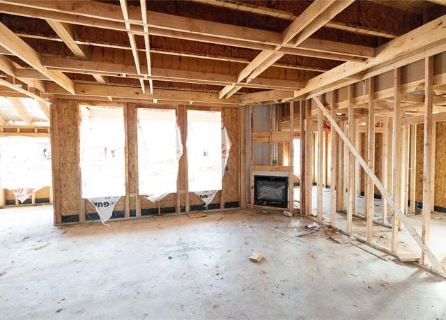 Property at 8112 NW 154th St, Edmond, OK 73013, 5 beds, 3 baths