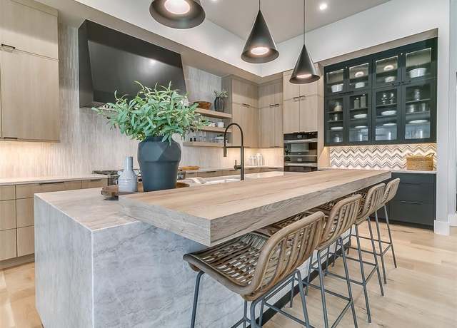 Property at 15605 Waterstone Way, Edmond, OK 73013, 3 beds, 3.5 baths