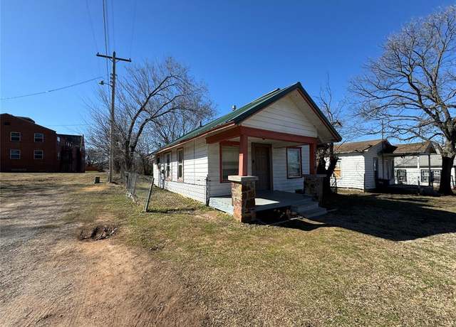 Property at 809 N Highland St, Seminole, OK 74868, 2 beds, 1 bath