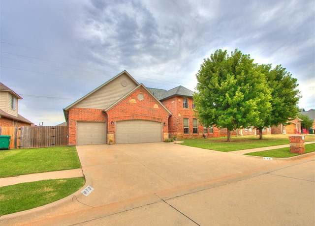 Property at 813 Justin Dr, Yukon, OK 73099, 4 beds, 3.5 baths