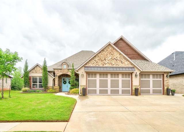 Property at 3000 Hunter Crest Dr, Edmond, OK 73034, 5 beds, 3.5 baths