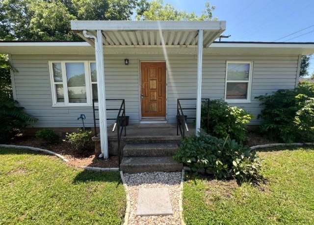 Property at 426 S Ponca Ave, Norman, OK 73071, 3 beds, 1 bath