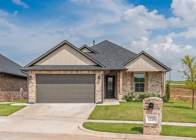 Property at 1216 Colonial Ave, Tuttle, OK 73089, 3 beds, 2 baths