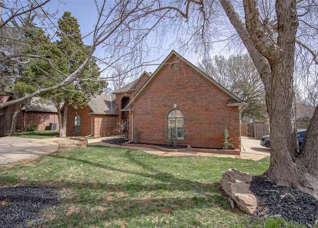Property at 13500 Green Cedar Ln, Edmond, OK 73131, 4 beds, 3.5 baths