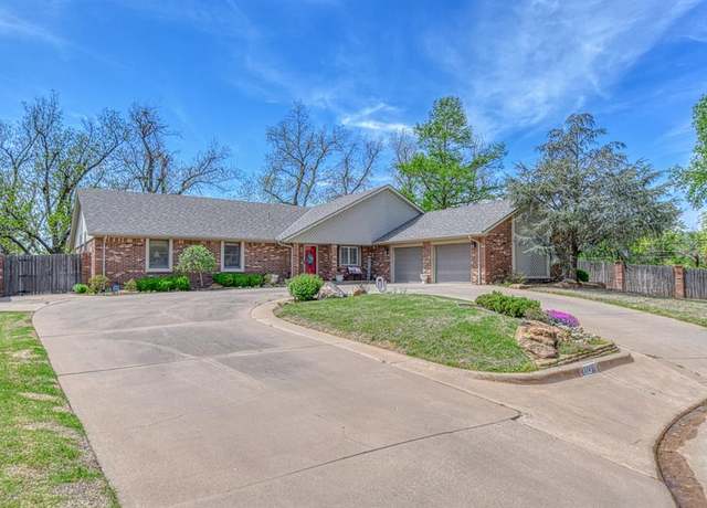 Property at 116 Saint Charles Pl, Chickasha, OK 73018, 5 beds, 4.5 baths
