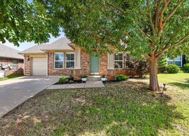 Property at 2709 NW 184th St, Edmond, OK 73012, 2 beds, 2 baths