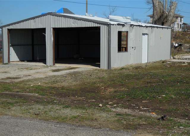 Property at 4 E Tahlequah Ave, Sulphur, OK 73086
