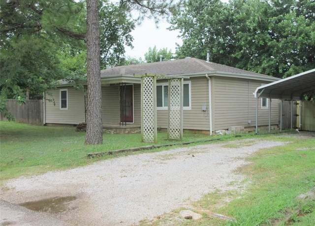 Property at 404 S 6th St, Tecumseh, OK 74873, 3 beds, 2 baths
