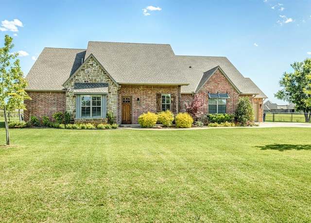 Property at 2154 Bordeaux Way, Edmond, OK 73025, 4 beds, 3 baths