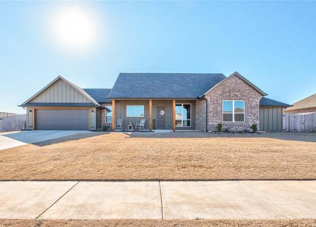 Property at 418 Isabella Dr, Blanchard, OK 73010, 3 beds, 2 baths
