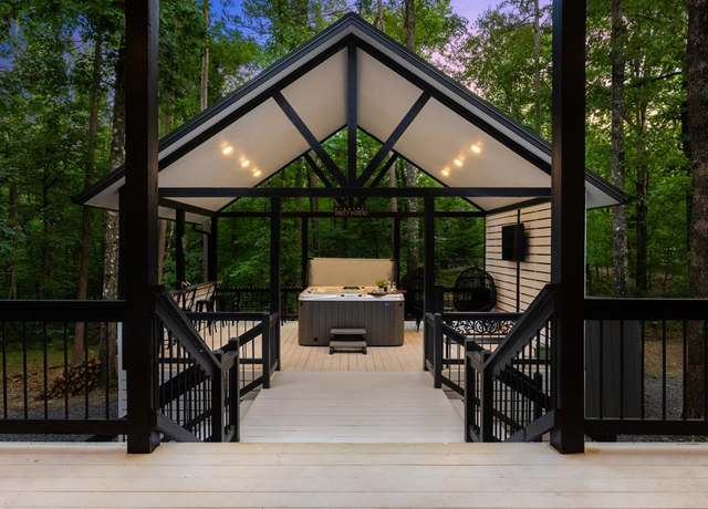 Property at 178 Penner Rd, Broken Bow, OK 74728, 3 beds, 2.5 baths
