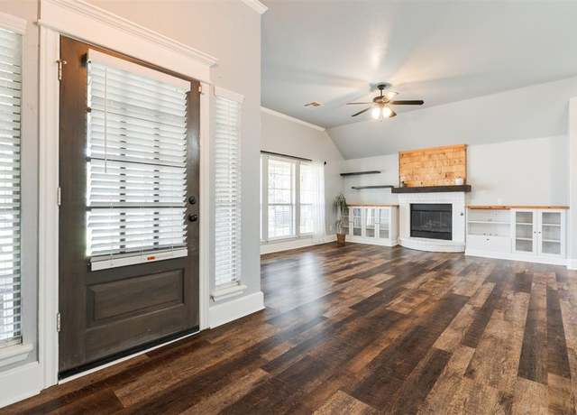 Property at 1620 Birchfield Rd, Edmond, OK 73012, 4 beds, 2 baths