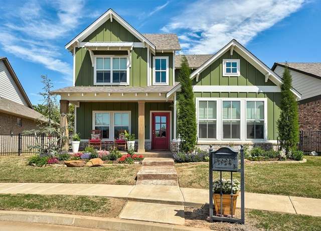 Property at 1924 Boathouse Rd, Edmond, OK 73034, 3 beds, 3 baths